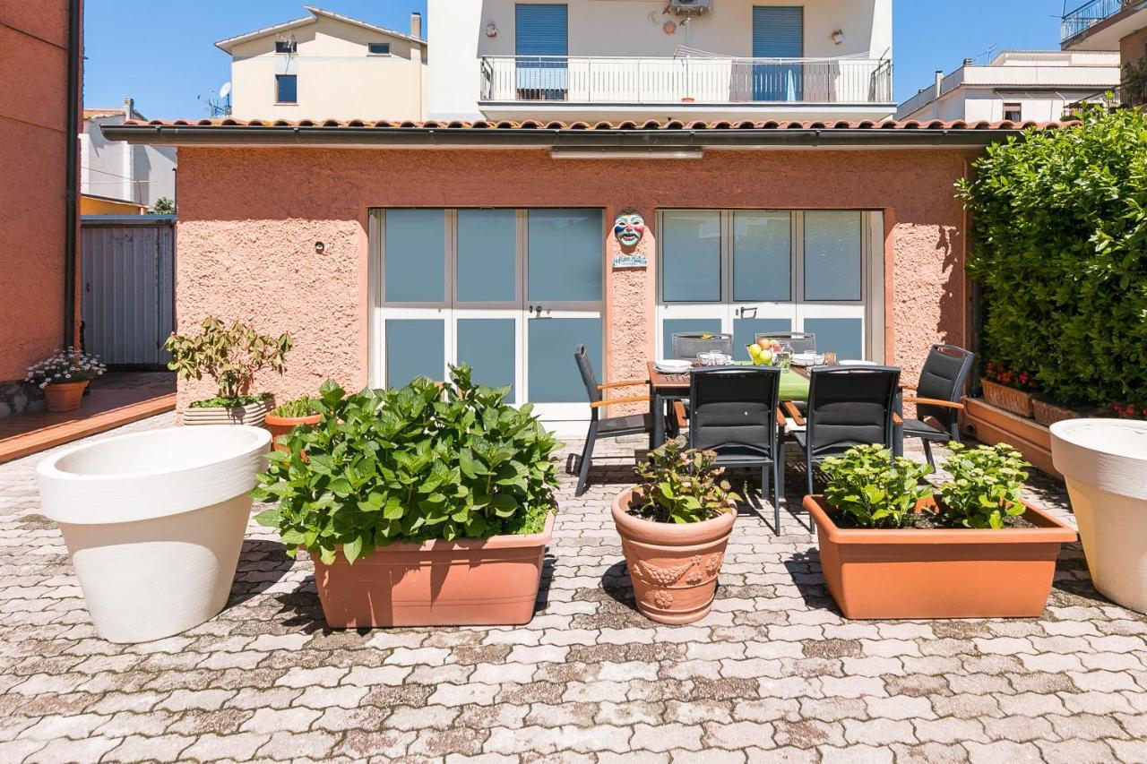 Galeria Home Apartments 앙귈라라사바치아 외부 사진